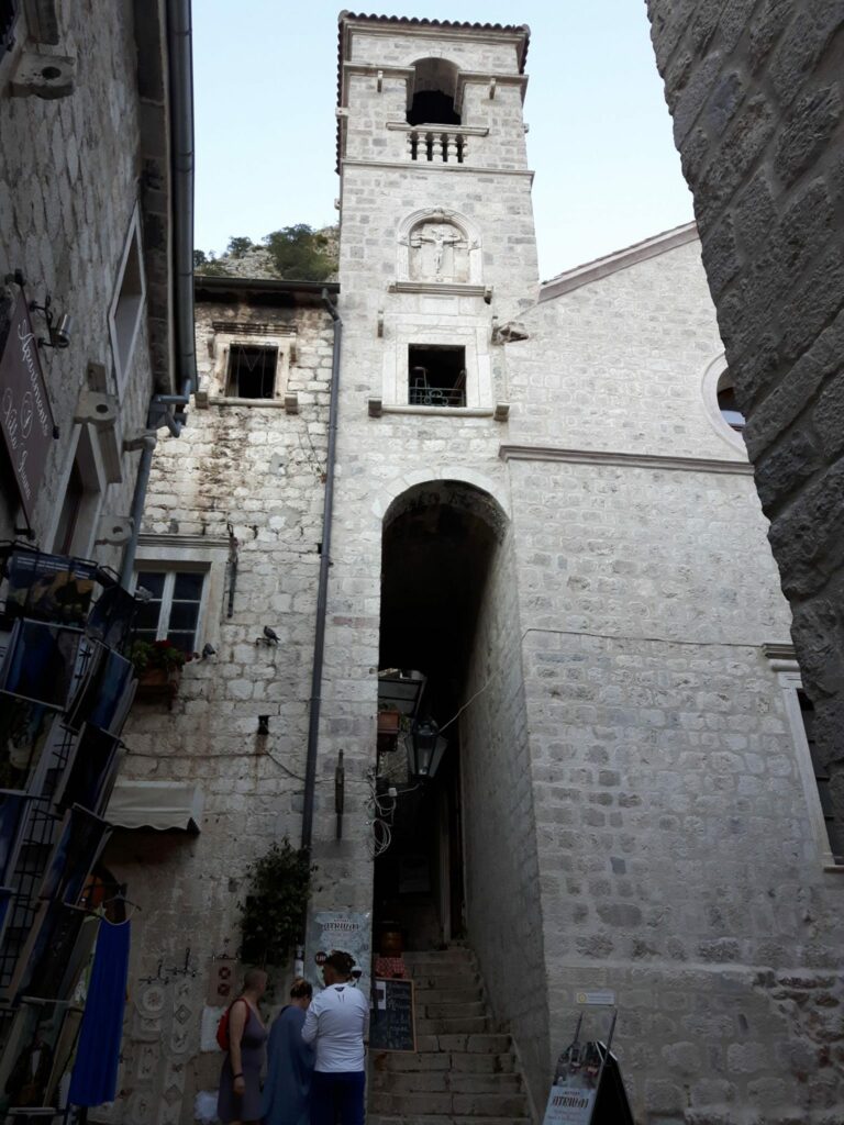 Restaurant Atrium Kotor ścieżki mojego świata 