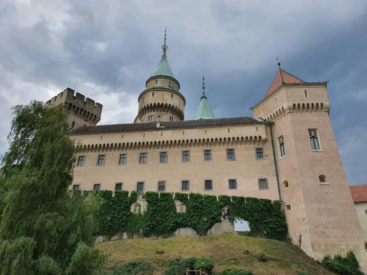 Zamek Bojnice, Bojnický Zámok - wakacje na Słowacji 2020