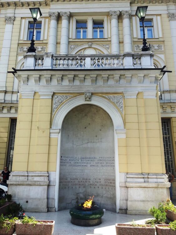 Vječna Vatra (Wieczny Płomień) Sarajewo. Atrakcje stolicy Bośni