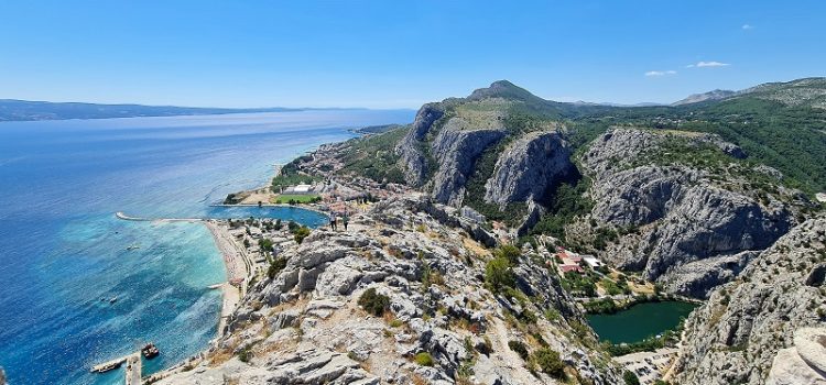 Twierdza Starigrad, widok na miasteczko Omis