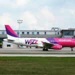 Wizz Air likwiduje bezpłatny większy bagaż podręczny! Do kabiny pasażerskiej... z saszetką?