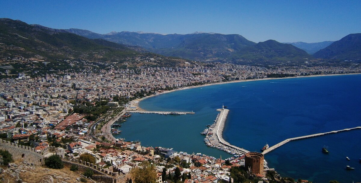 Alanya w Turcji – popularny kurort turystyczny nad Morzem Śródziemnym