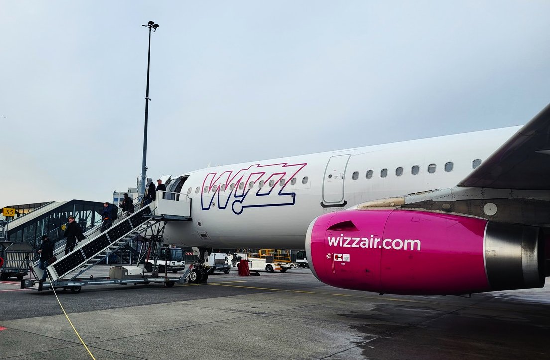 samolot Wizz Air – zawieszenie lotów na Bliski Wschód