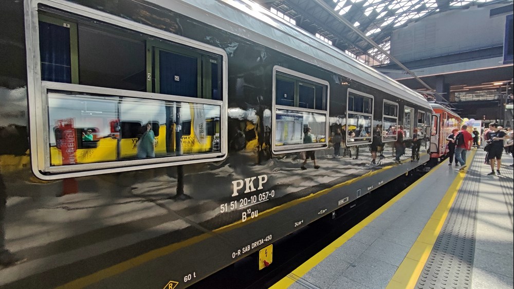 "Nieśpieszny" pociąg retro PKP Intercity