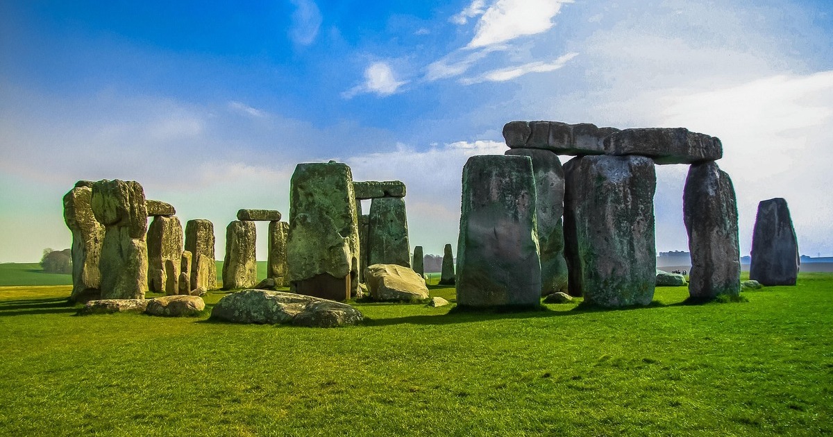 Zwiedzanie Stonehenge – kamienny krąg Stonehenge w Wielkiej Brytanii