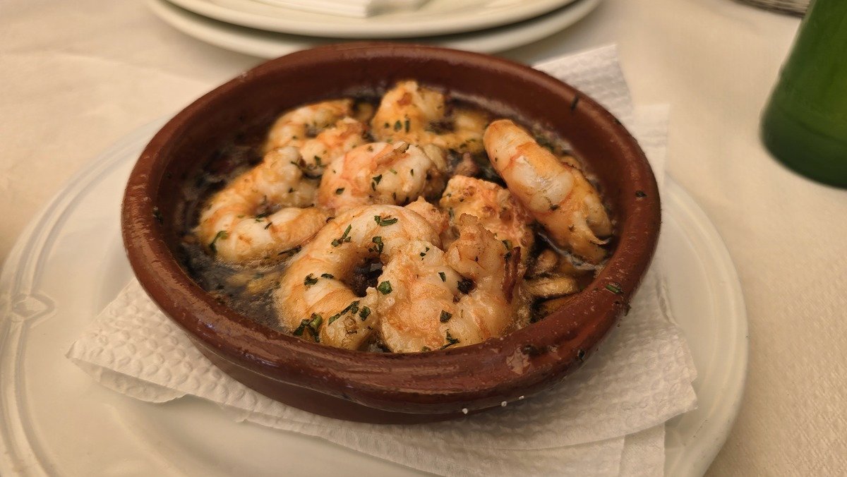 Gambas al ajillo – krewetki na oliwie w restauracji na Teneryfie