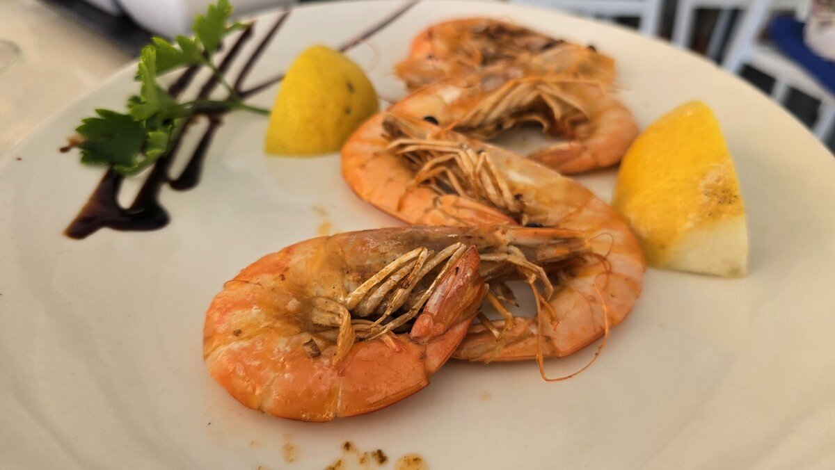 Langostinos a la plancha – duże krewetki w restauracji w Los Cristianos