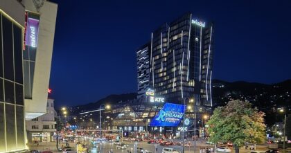 Nowe loty z Sarajewa – dzielnica Marijin Dvor i Sarajevo City Center